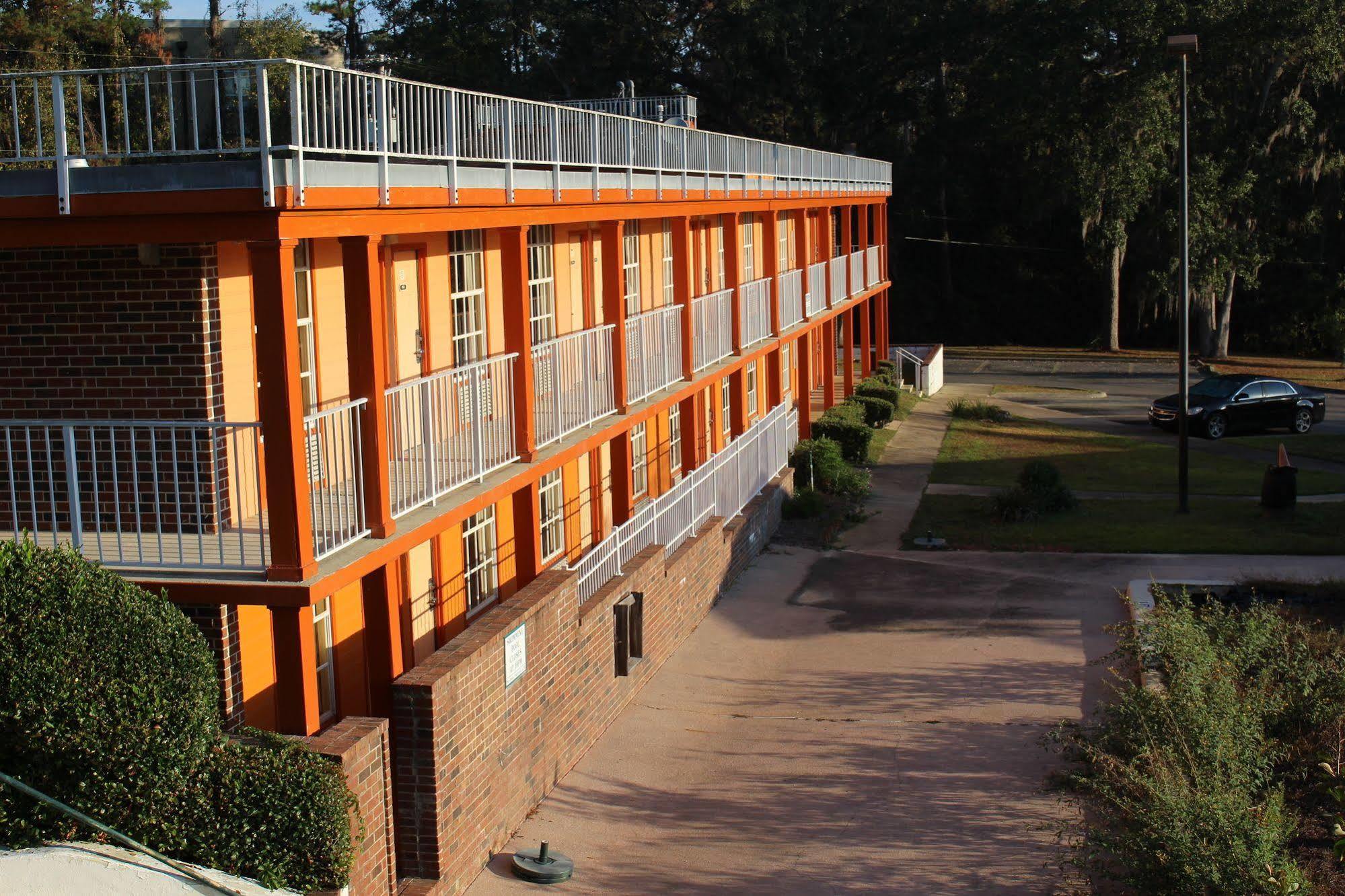 Seven Hills Suites I-10 Tallahassee Exterior foto